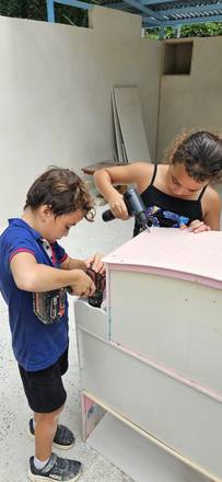 Building with cordless drills