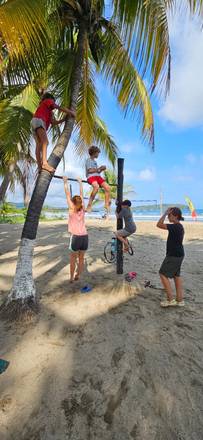 Climbing on the beach at Playa Sámara
